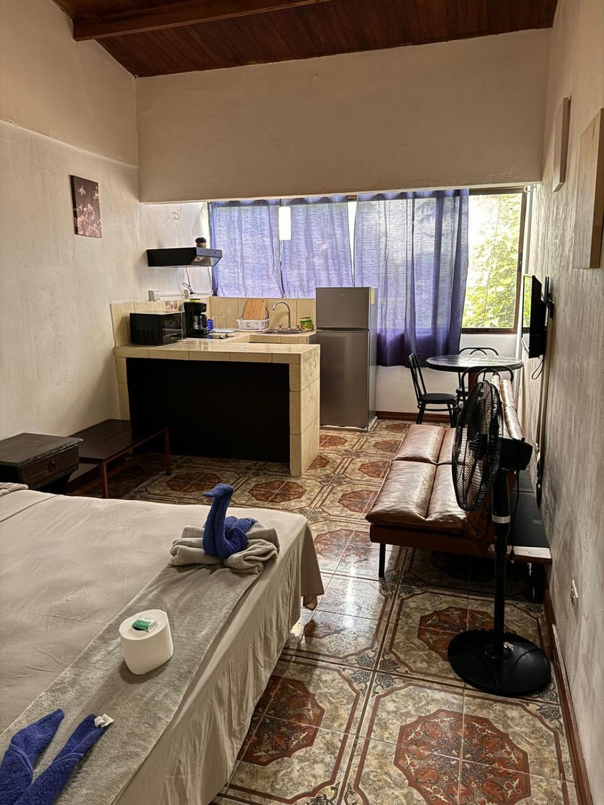 Aparthotel Villa Pacande & Rooms Pilas 객실 사진