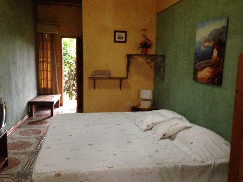 Aparthotel Villa Pacande & Rooms Pilas 외부 사진